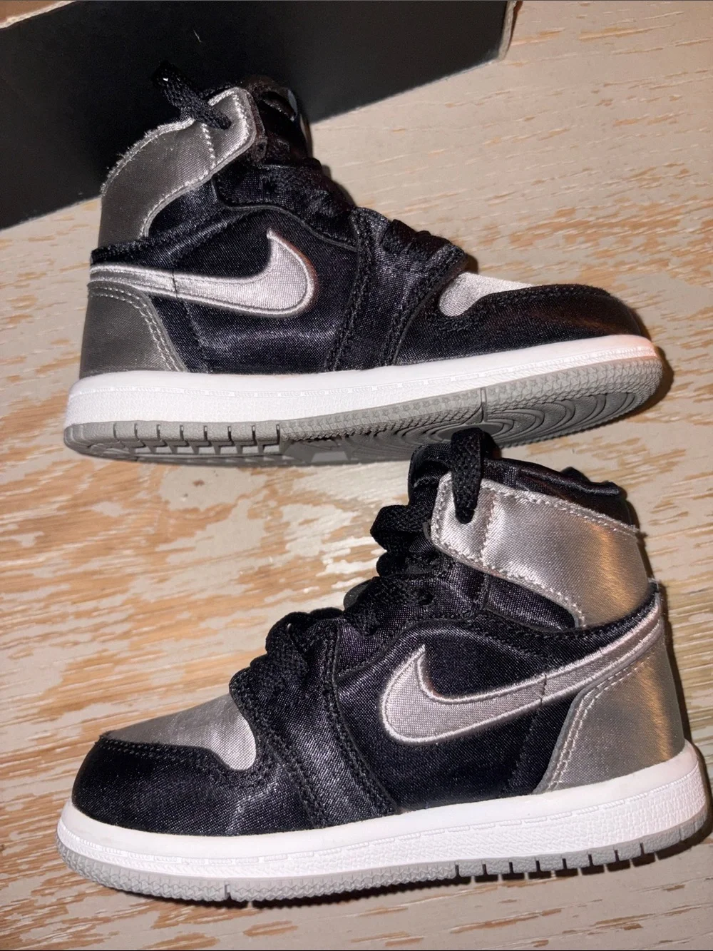 Nike worn sz